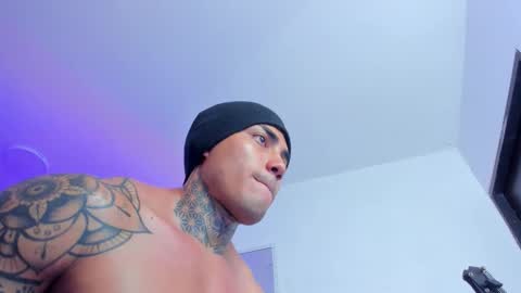 Santi Ferrer online show from November 22, 6:51 pm