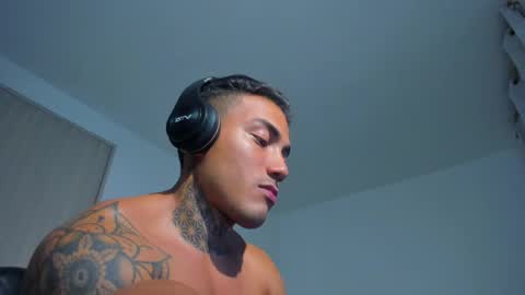 Santi Ferrer online show from May 21, 1:34 am