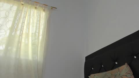 Santibrown online show from October 2, 5:42 pm