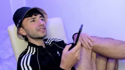 Snapshot of santi_mateo chatting on January 12, 4:08 pm Santi online show from January 12, 4:08 pm