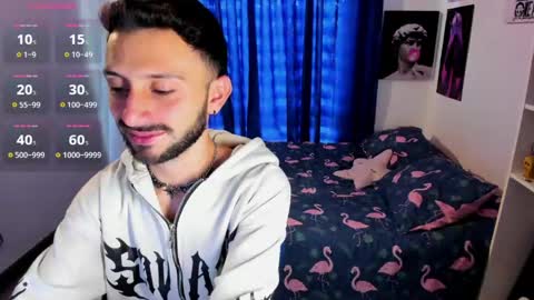 Snapshot of santi_mateo chatting on June 8, 8:09 pm Santi online show from June 8, 8:09 pm