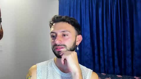 Snapshot of santi_mateo chatting on June 15, 12:57 am Santi online show from June 15, 12:57 am