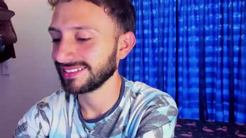 Snapshot of santi_mateo chatting on June 22, 6:05 pm Santi online show from June 22, 6:05 pm