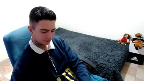 santi_ss online show from October 22, 3:45 pm