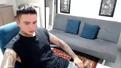 santi_ss online show from November 19, 11:49 pm