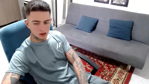 santi_ss online show from December 15, 4:00 pm