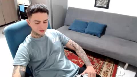 santi_ss online show from January 18, 4:00 pm