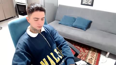 santi_ss online show from January 19, 2:32 pm