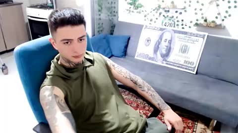 santi_ss online show from February 4, 3:51 pm