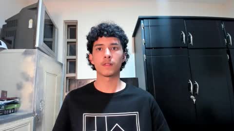 Snapshot of santi_twink19 chatting on February 3, 4:21 am santi_twink19 online show from February 3, 4:21 am