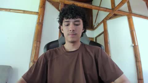 Snapshot of santi_twink19 chatting on February 12, 7:09 pm santi_twink19 online show from February 12, 7:09 pm