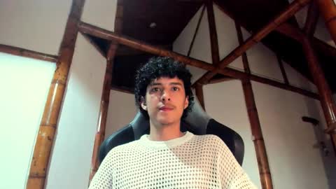 Snapshot of santi_twink19 chatting on March 5, 5:58 am santi_twink19 online show from March 5, 5:58 am