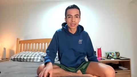 Snapshot of santiago0ne chatting on November 8, 7:01 pm santiago0ne online show from November 8, 7:01 pm