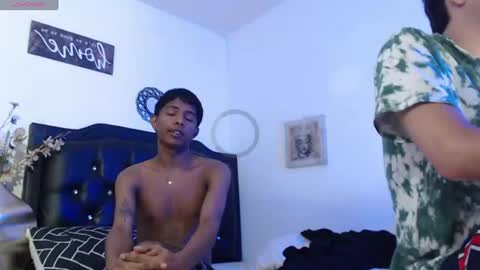 Snapshot of santiago_and_mick chatting on August 6, 7:05 pm Santiago And Mick Storm online show from August 6, 7:05 pm