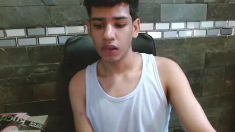 santi online show from November 23, 4:40 pm