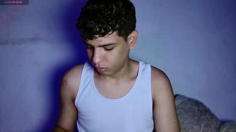 santi online show from June 10, 10:19 pm