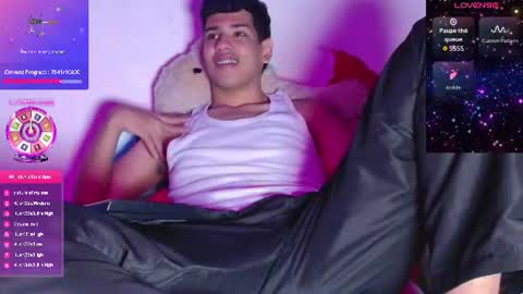 santi online show from July 20, 7:27 pm