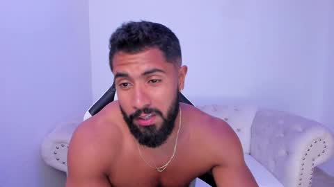 santiago_huntt online show from October 26, 8:04 pm