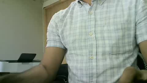 Snapshot of santiagooficial18 chatting on December 27, 7:57 pm Santiago online show from December 27, 7:57 pm