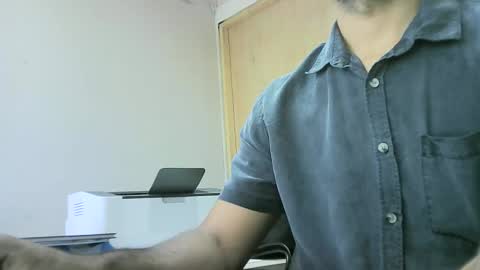 Snapshot of santiagooficial18 chatting on January 2, 6:23 pm Santiago online show from January 2, 6:23 pm