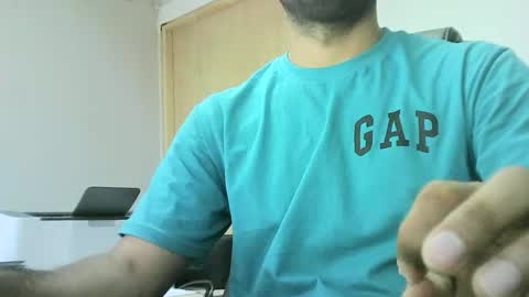 Snapshot of santiagooficial18 chatting on January 3, 6:57 pm Santiago online show from January 3, 6:57 pm