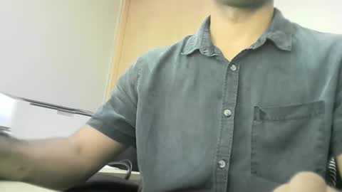 Snapshot of santiagooficial18 chatting on January 14, 8:15 pm Santiago online show from January 14, 8:15 pm