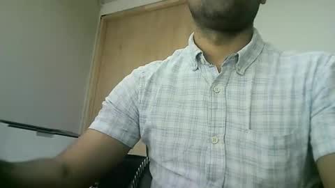 Snapshot of santiagooficial18 chatting on January 15, 9:09 pm Santiago online show from January 15, 9:09 pm