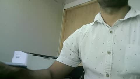 Snapshot of santiagooficial18 chatting on January 28, 5:56 pm Santiago online show from January 28, 5:56 pm