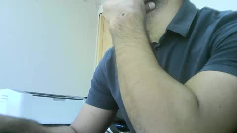 Snapshot of santiagooficial18 chatting on February 28, 3:26 pm Santiago online show from February 28, 3:26 pm