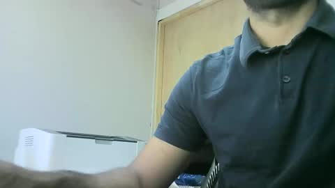 Snapshot of santiagooficial18 chatting on February 28, 7:46 pm Santiago online show from February 28, 7:46 pm