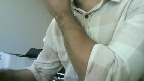 Snapshot of santiagooficial18 chatting on March 12, 6:00 pm Santiago online show from March 12, 6:00 pm