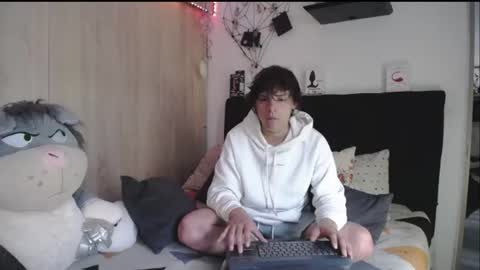 Snapshot of santii_rose chatting on August 3, 5:06 pm Santii online show from August 3, 5:06 pm