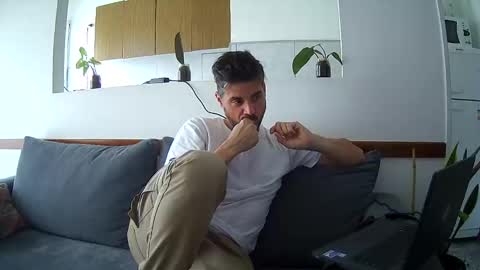 Snapshot of santinogc chatting on November 3, 8:21 pm Nalguitas online show from November 3, 8:21 pm