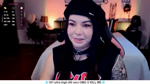 Snapshot of santos_liah chatting on May 8, 1:49 pm Liah Santos online show from May 8, 1:49 pm