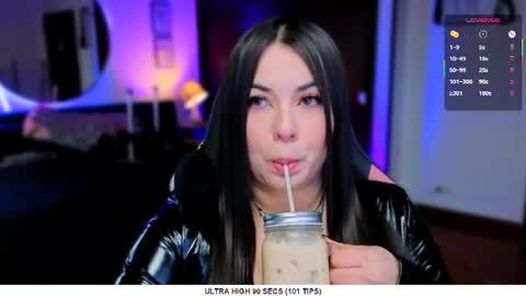 Liah Santos online show from July 15, 2:00 pm