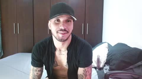Snapshot of santti_torres chatting on May 29, 4:21 am Santy Torres online show from May 29, 4:21 am