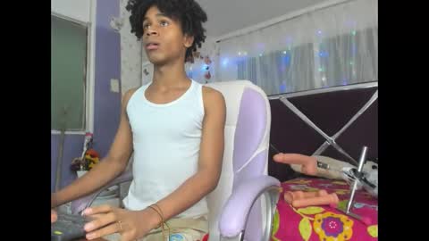 santy online show from January 8, 2:36 am