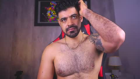 Snapshot of santy_king25 chatting on May 7, 9:47 am santiago online show from May 7, 9:47 am
