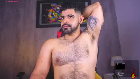 Snapshot of santy_king25 chatting on May 8, 9:47 am santiago online show from May 8, 9:47 am