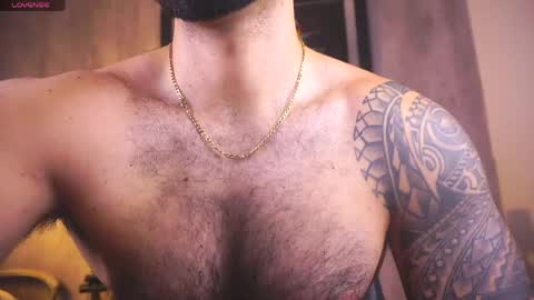 Snapshot of santy_king25 chatting on June 5, 10:10 am santiago online show from June 5, 10:10 am