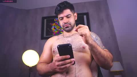 Snapshot of santy_king25 chatting on June 16, 10:51 am santiago online show from June 16, 10:51 am