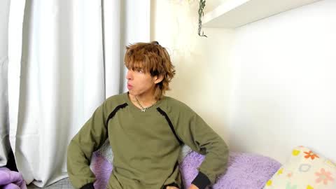 Snapshot of santy_kitty chatting on February 18, 1:32 am kitty online show from February 18, 1:32 am