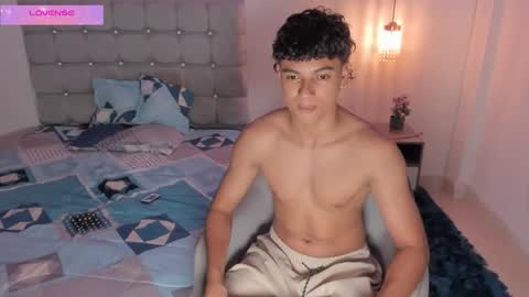 santy_stump online show from September 25, 10:35 pm