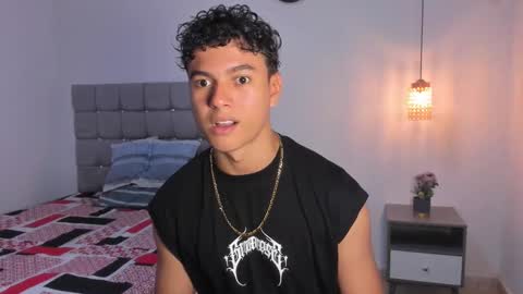 santy_stump online show from February 4, 12:05 am