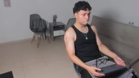 santy_stump online show from June 29, 9:48 pm