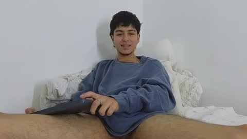 Snapshot of santybig18 chatting on December 17, 6:45 am santybig18 online show from December 17, 6:45 am