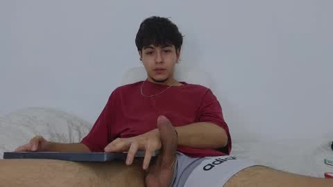 Snapshot of santybig18 chatting on February 21, 10:17 am santybig18 online show from February 21, 10:17 am