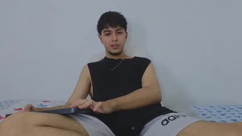 Snapshot of santybig18 chatting on March 5, 5:29 am santybig18 online show from March 5, 5:29 am