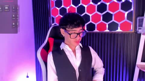 Santy  online show from June 1, 4:03 am