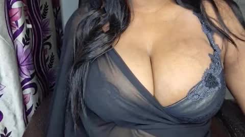 Snapshot of sanvi13 chatting on January 12, 5:40 pm sanvi13 online show from January 12, 5:40 pm